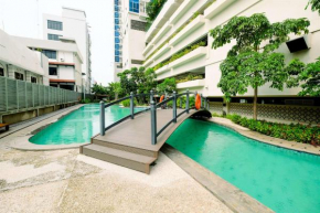 Great Location and Comfy 1BR Apartment at Capitol Park Residence By Travelio